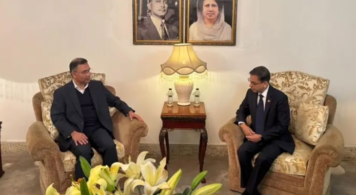 প্রধানমন্ত্রীর সঙ্গে ভারতীয় হাইকমিশনারের বৈঠক: ডিজেল আমদানিসহ দ্বিপাক্ষিক বিষয়ে আলোচনা