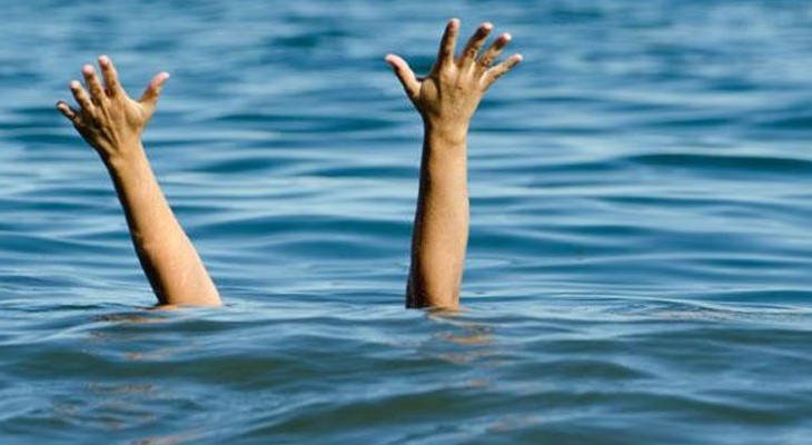 গর্তে জমে থাকা পানিতে সাঁতার কাটতে গিয়ে ৩ শিশুর মৃত্যু