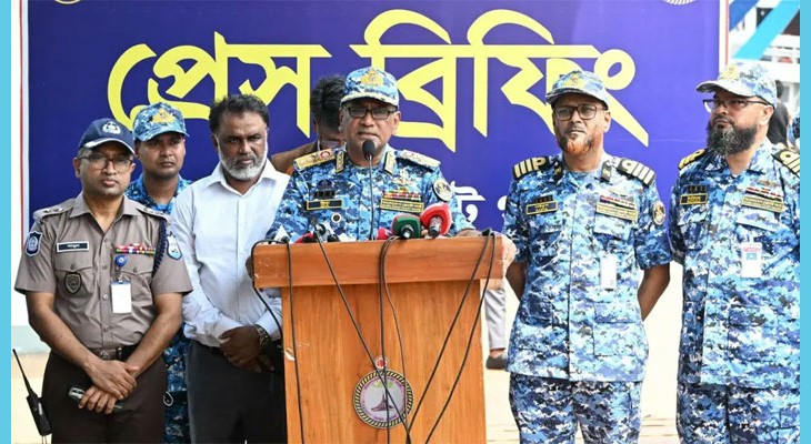 ঈদযাত্রায় নৌঘাটে কোস্ট গার্ডের বিশেষ নিরাপত্তা জোরদার