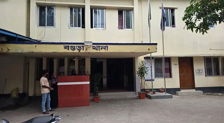 বগুড়ায় তরুণীর অভিযোগে সংঘবদ্ধ ধর্ষণ মামলা, তিন বন্ধু গ্রেপ্তার