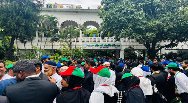 সুপ্রিম কোর্ট আইনজীবী সমিতির ভোট শুরু, ১৪ পদে প্রতিদ্বন্দ্বিতায় ৪০ প্রার্থী
